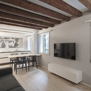  Apartment San Stae Glamour Italy